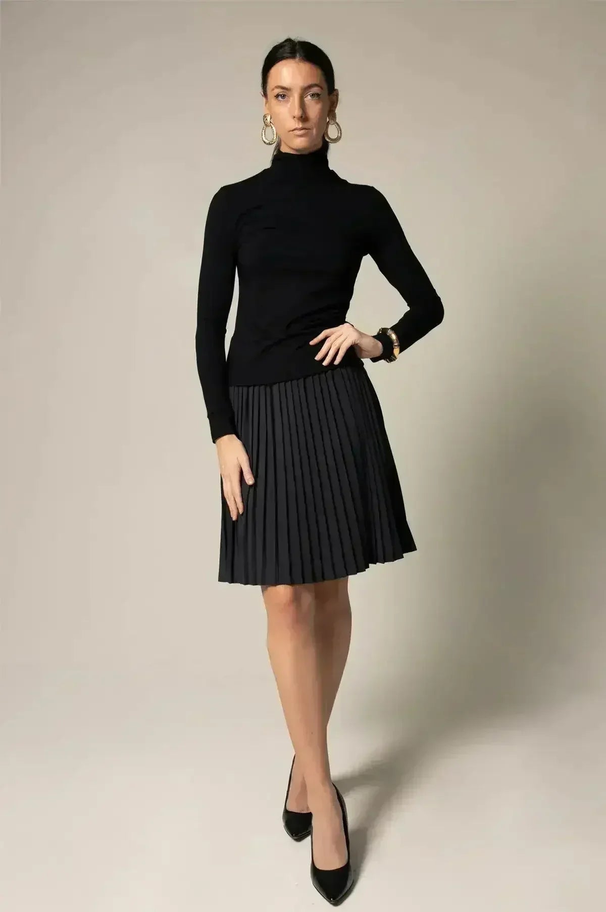 Luxe Black Pleated Skirt - Femstylo
