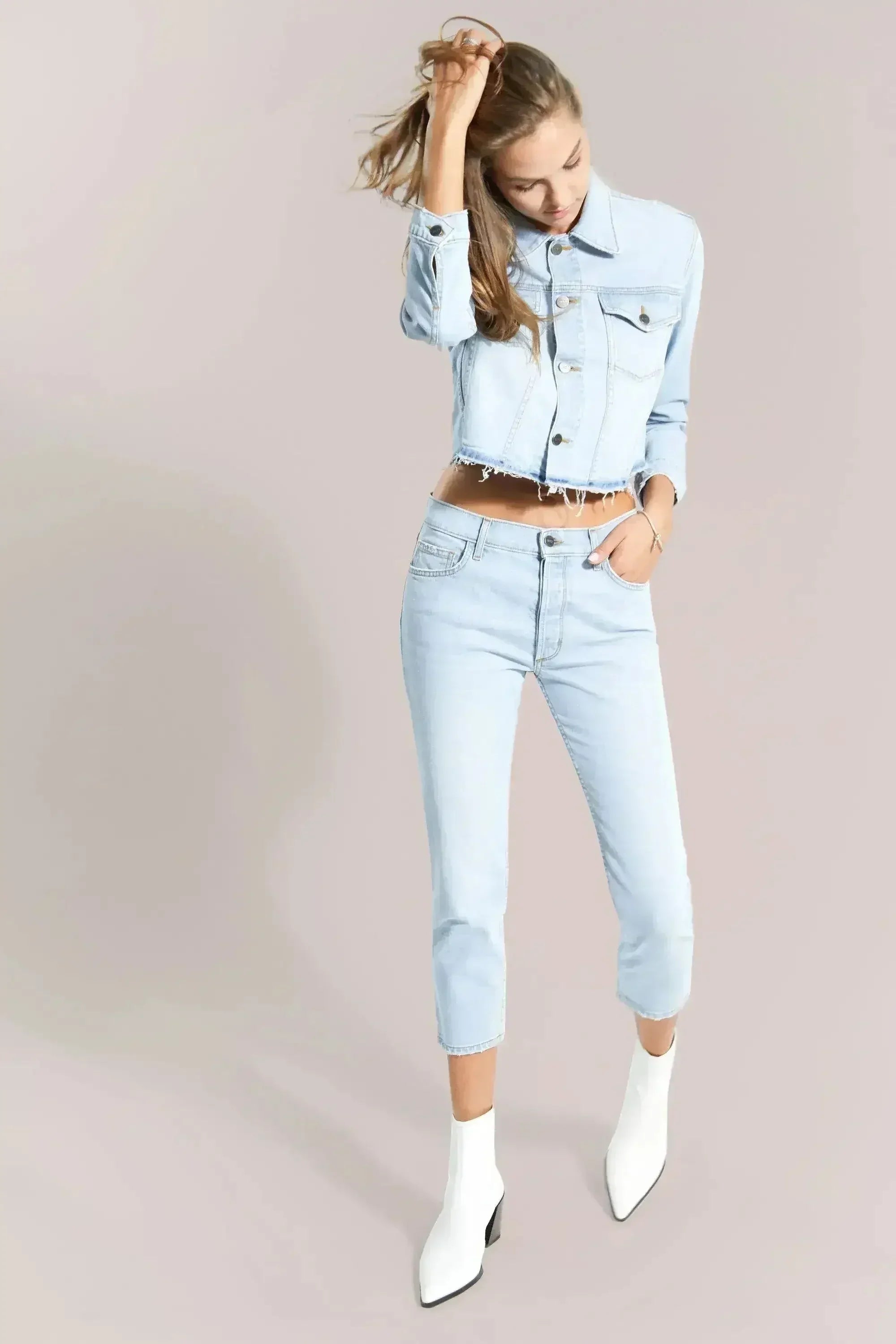 Valerie Straight In When I Was Fifteen - Femstylo