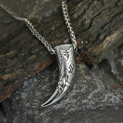 Vintage Titanium Steel Nordic Mythology Spiritual Viking Necklace Men Wolf Teeth Necklace for Men Amulet Jewelry