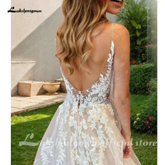 Sexy A-Line Backless Wedding Dress Customized Lace Applique Beaded Off White Tulle Wedding Gowns Trouwjurk Long Bridal Dress