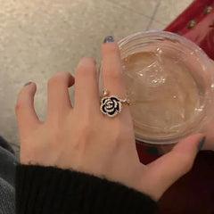 Black Rose Shaped Metal Opening Rings for Woman Girls Fashion Luxury Zircon Adjustable Index Finger Rings Jewelry Party