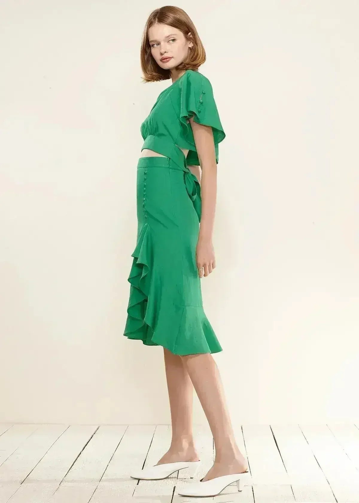Women's Asymmetrical Hem Button Front Skirt in Kelly Green - Femstylo
