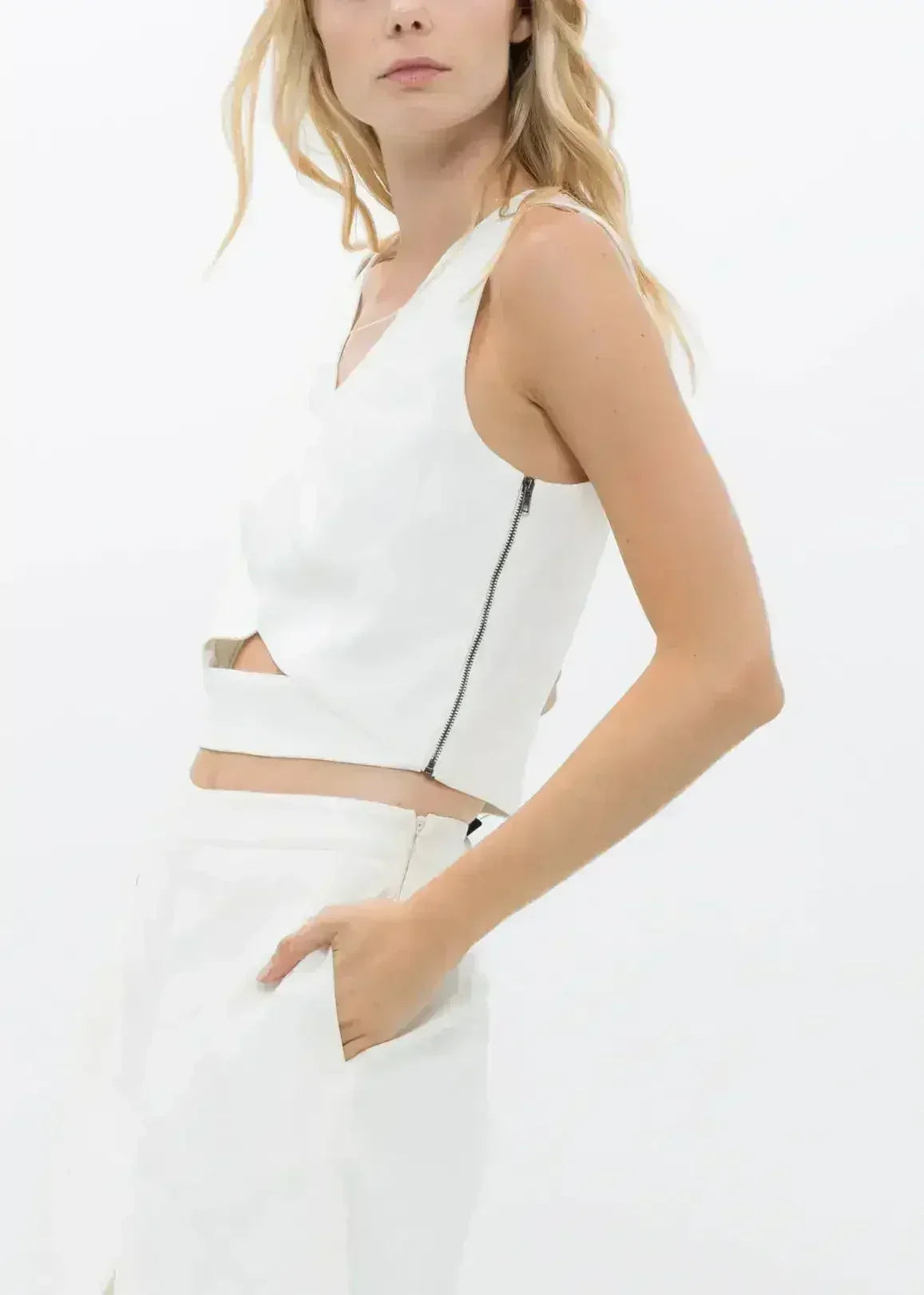 White V-Neck Sleeveless Crop Top - Keyhole & Zipper Detail - Femstylo