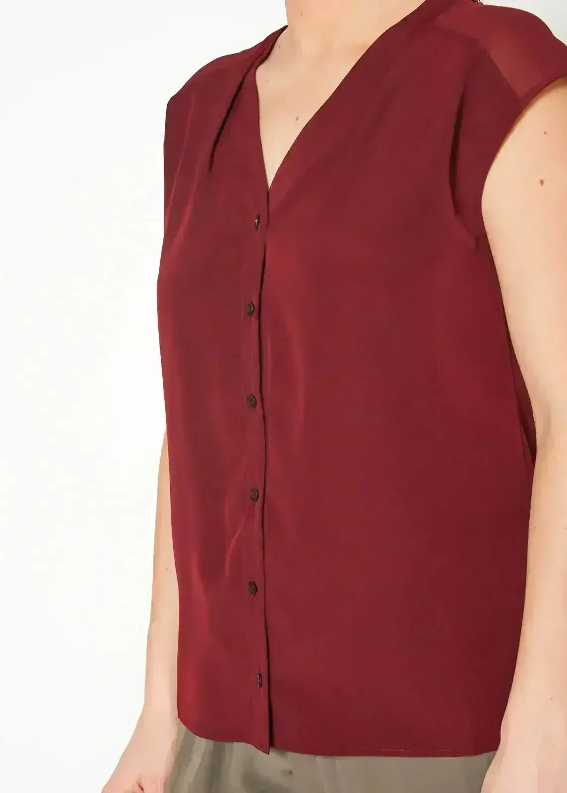 Women's Basic Sleeveless V Neck Button Top In Burgundy - Femstylo