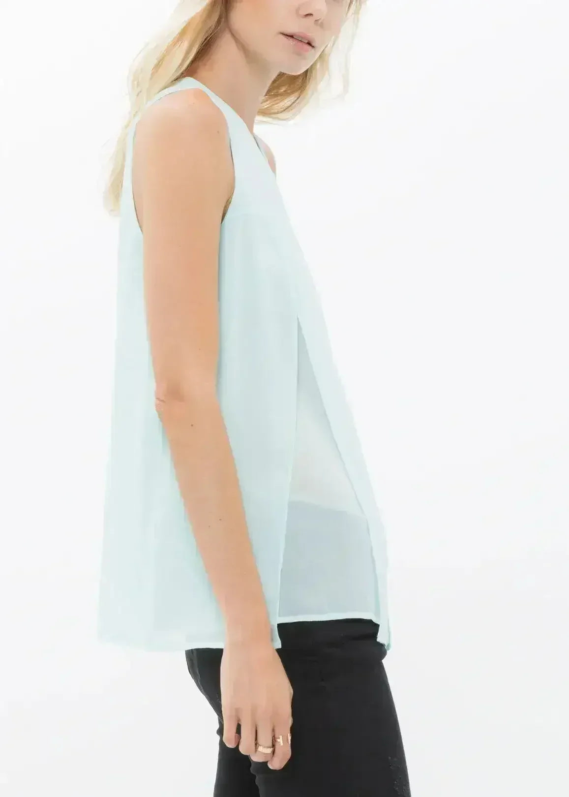 Women's Sleeveless Slit Round Neck Blouse | Femstylo - Femstylo