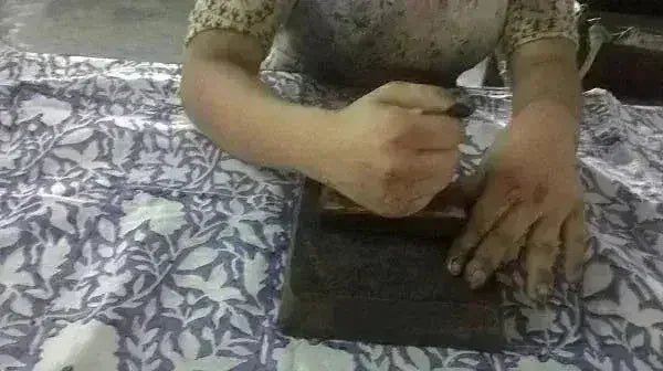 Survivor Karuna Floral Fashion Scarf - Femstylo