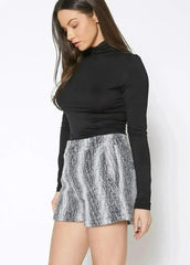 Women's Brushed Wool Shorts In Black Ivory - Femstylo