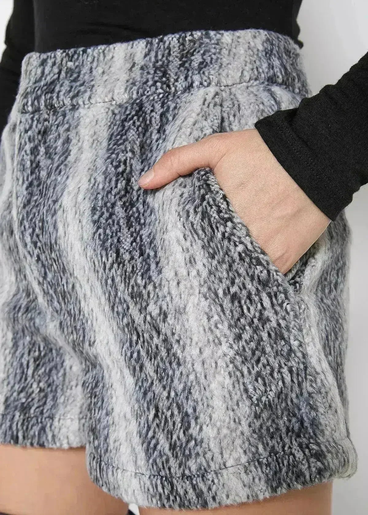 Women's Brushed Wool Shorts In Black Ivory - Femstylo