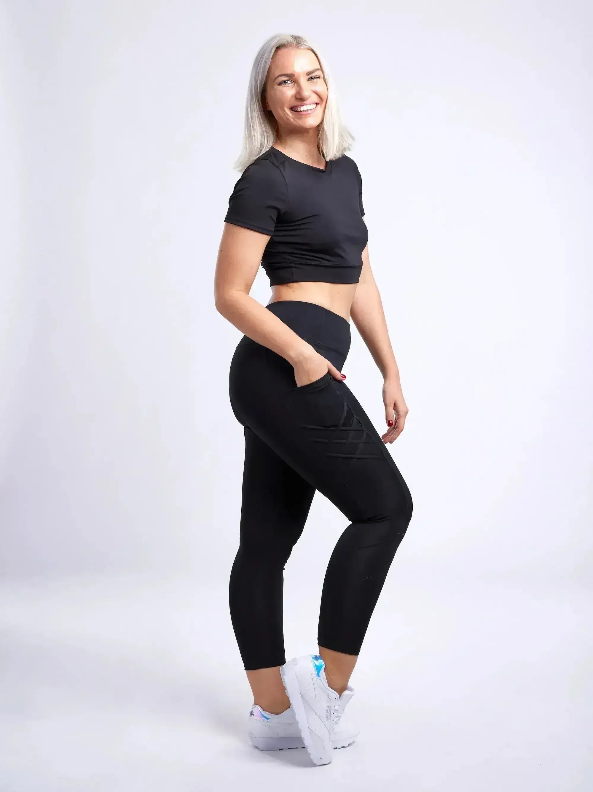 Women's Lightweight Short-Sleeve Crop Top - Workout & Casual - Femstylo