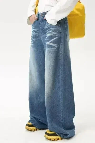 Wide Leg Jeans with Pockets - Femstylo