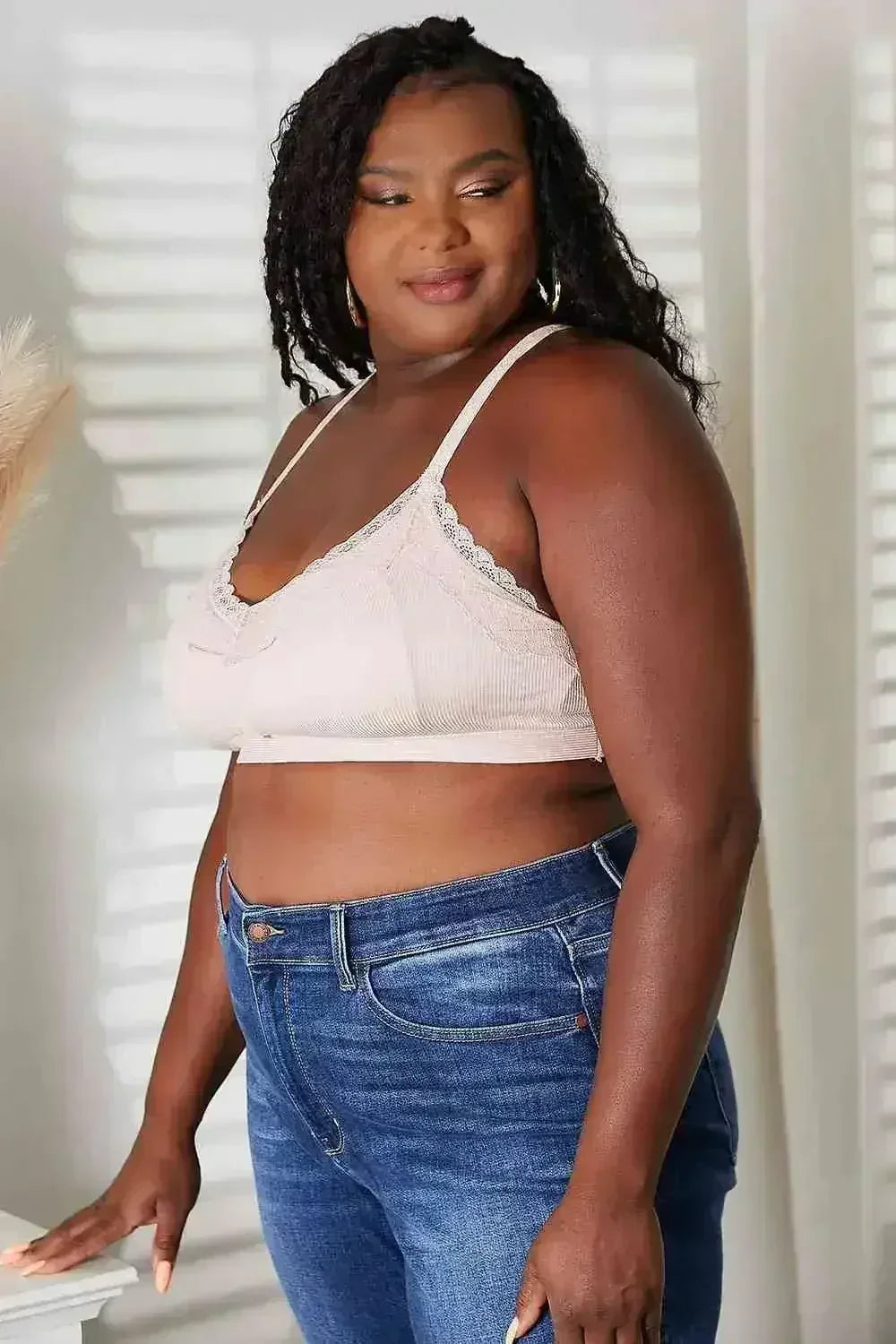 JadyK Aribian Lace Trim Bralette - Femstylo