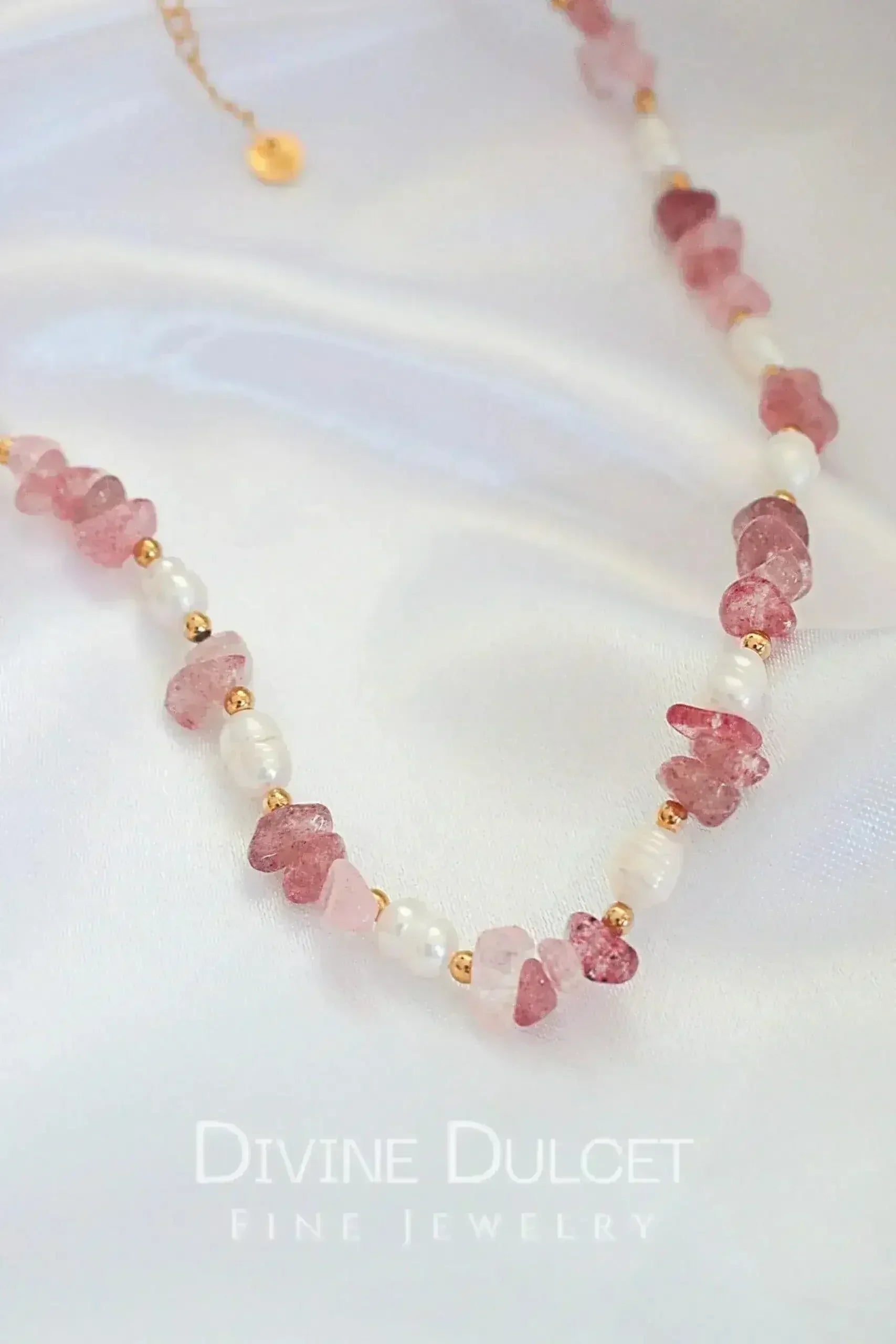 Natural Strawberry Quartz Crystal & Freshwater Pearls Choker - Femstylo