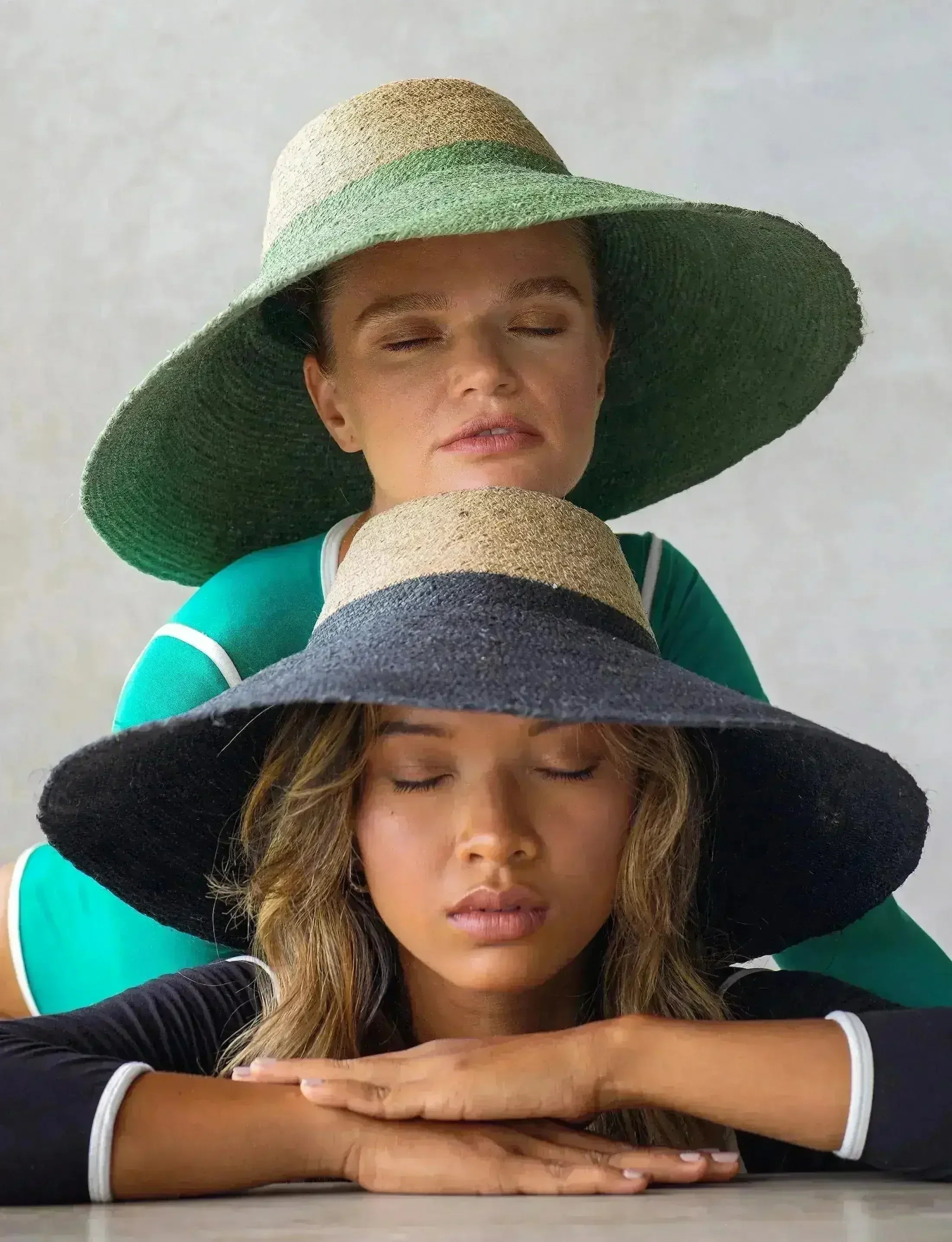 RIRI DUO Jute Straw Hat - Natural & Kelly Green | Femstylo - Femstylo