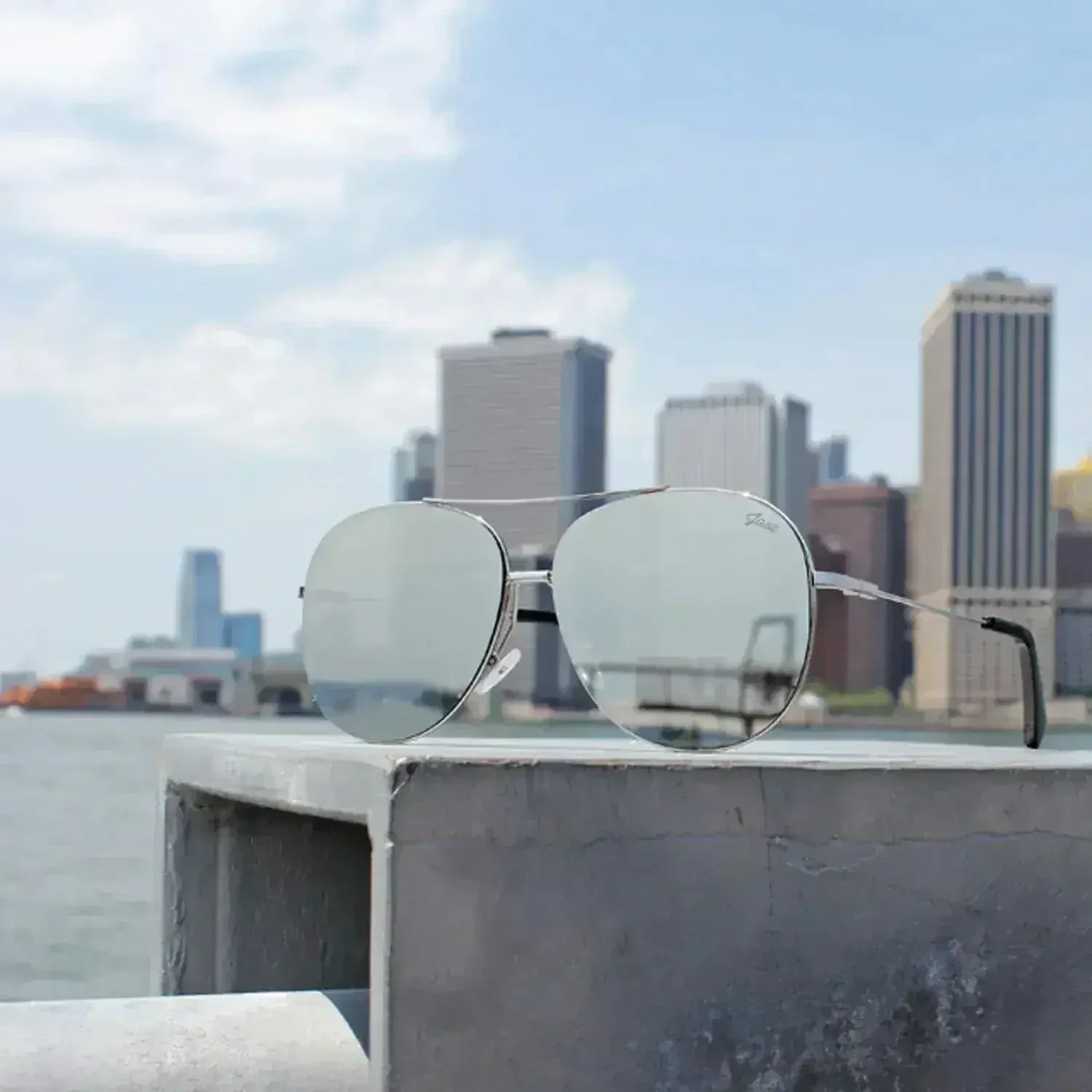 Jase New York Justice Sunglasses in Silver - Femstylo