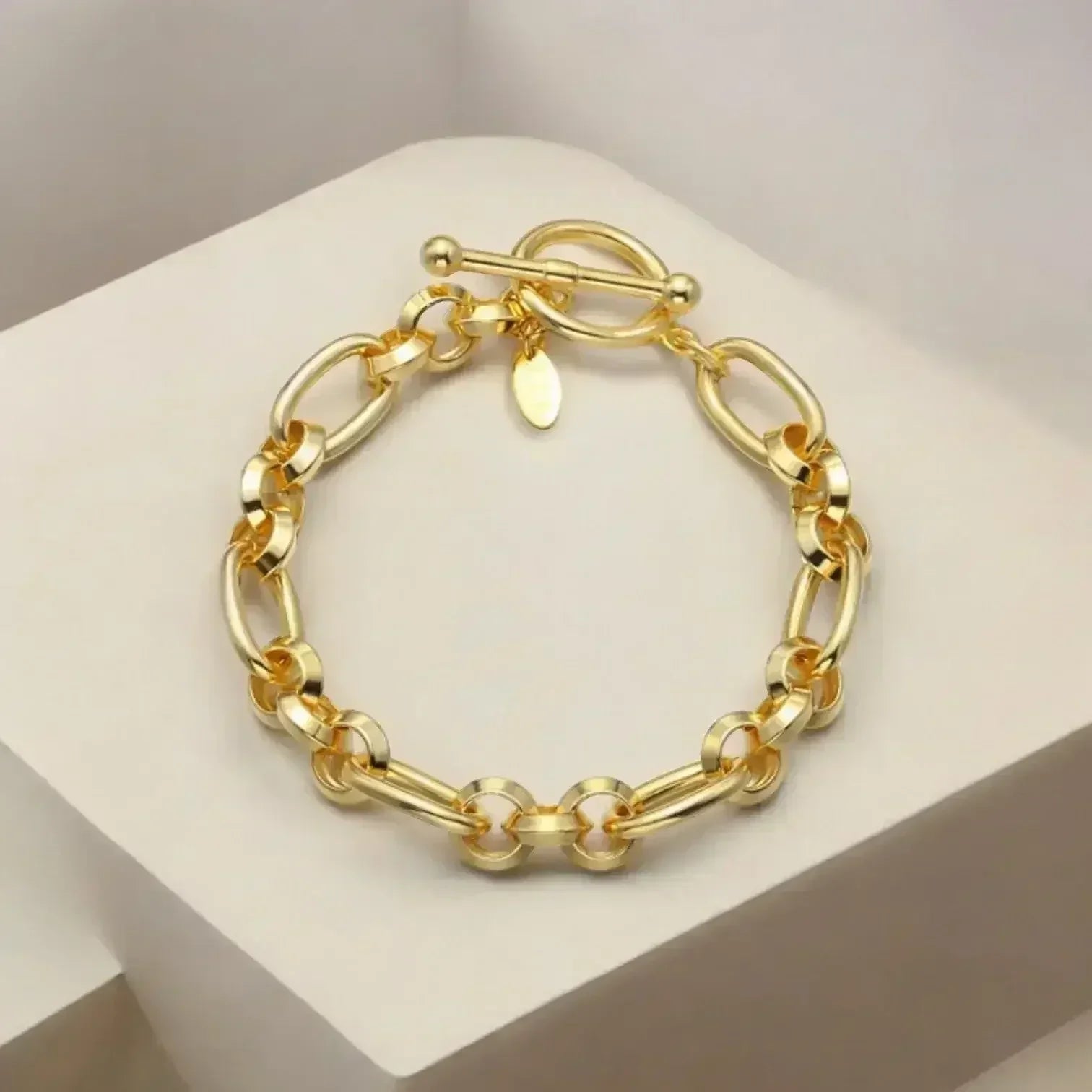 Chunky Cable Chain Link Hypoallergenic Toggle Clasp Fashion Bracelet - Femstylo