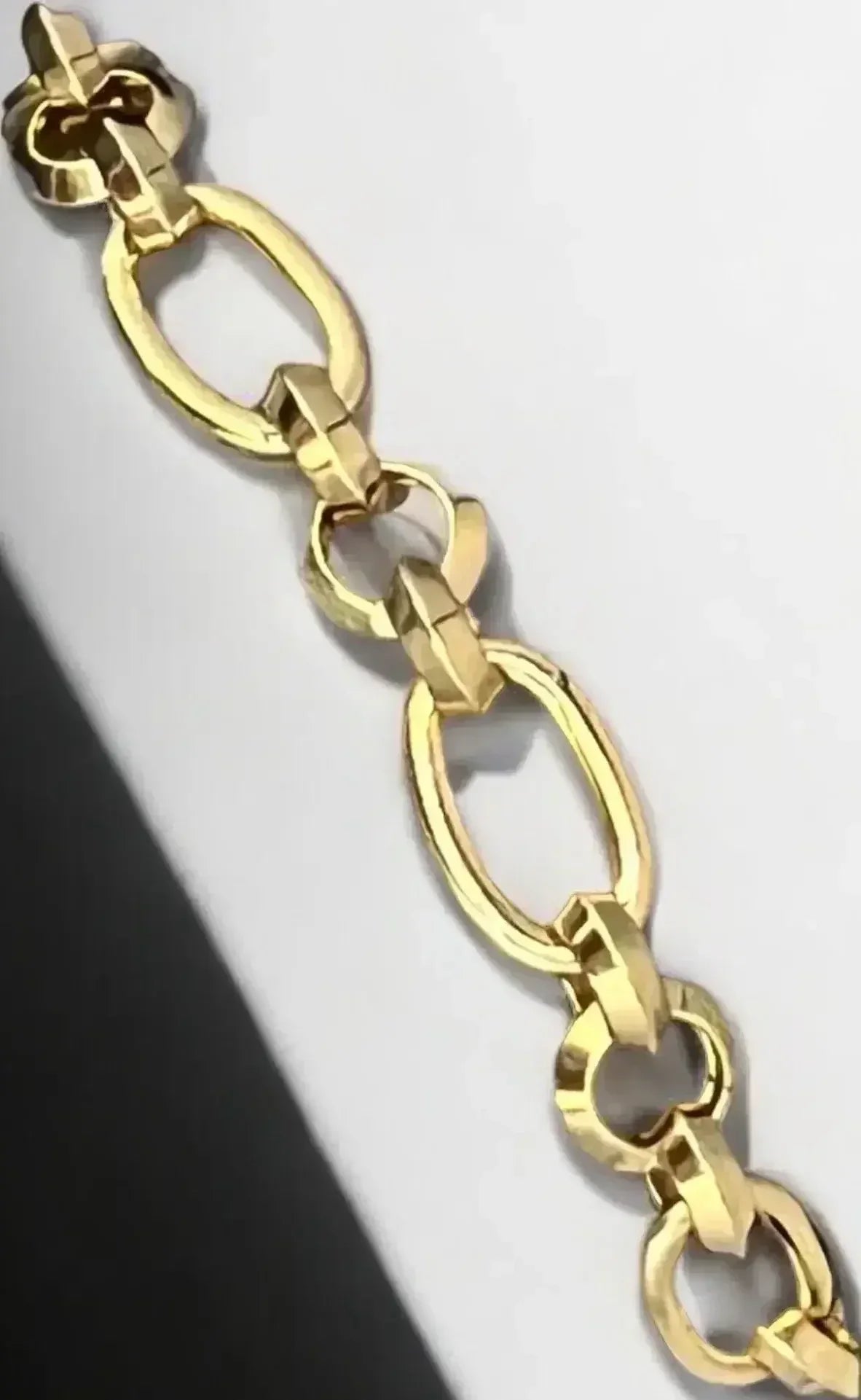 Chunky Cable Chain Link Hypoallergenic Toggle Clasp Fashion Bracelet - Femstylo