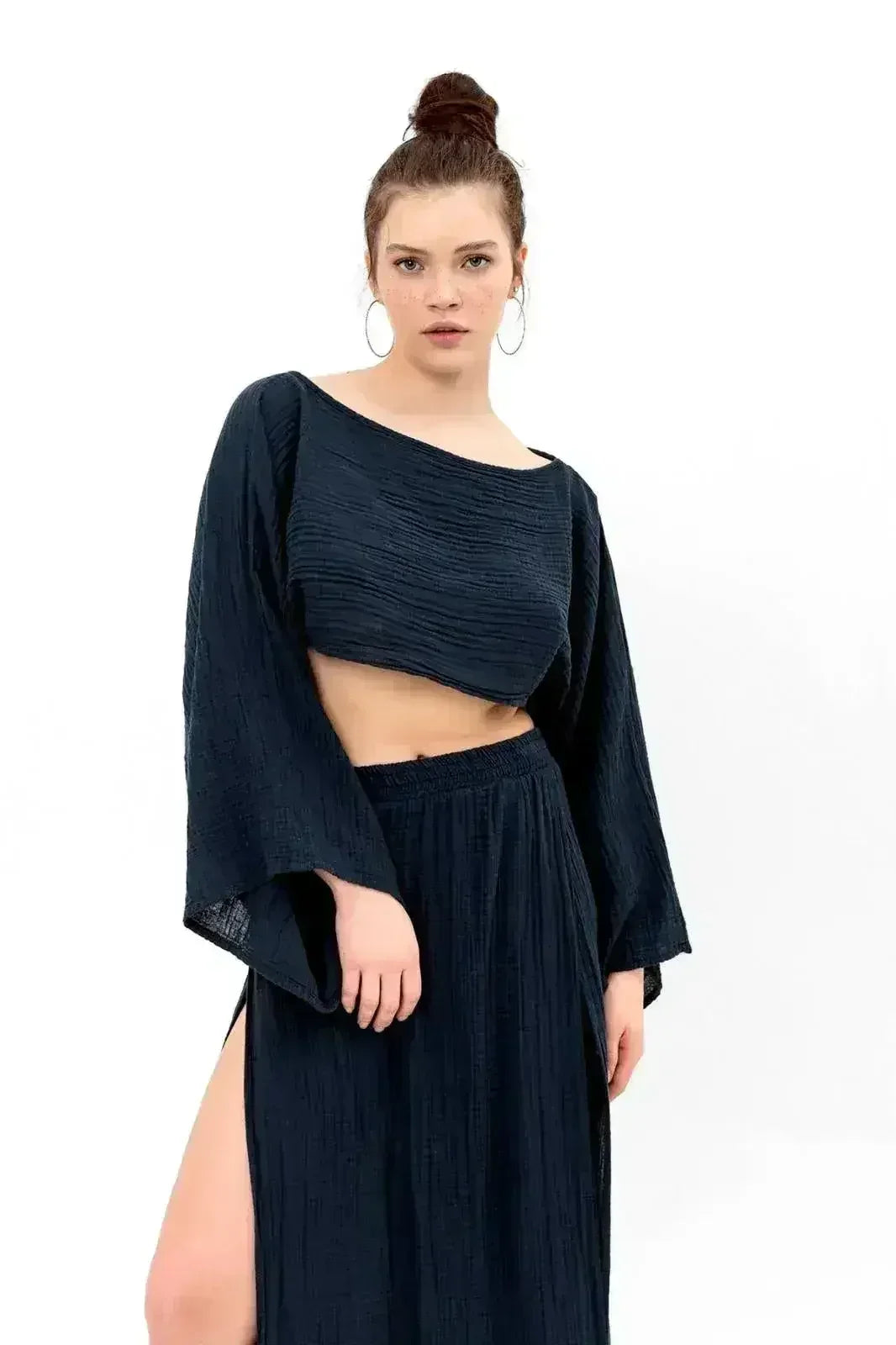 Organic Cotton Long Sleeve Crop Top - Sustainable & Handmade - Femstylo