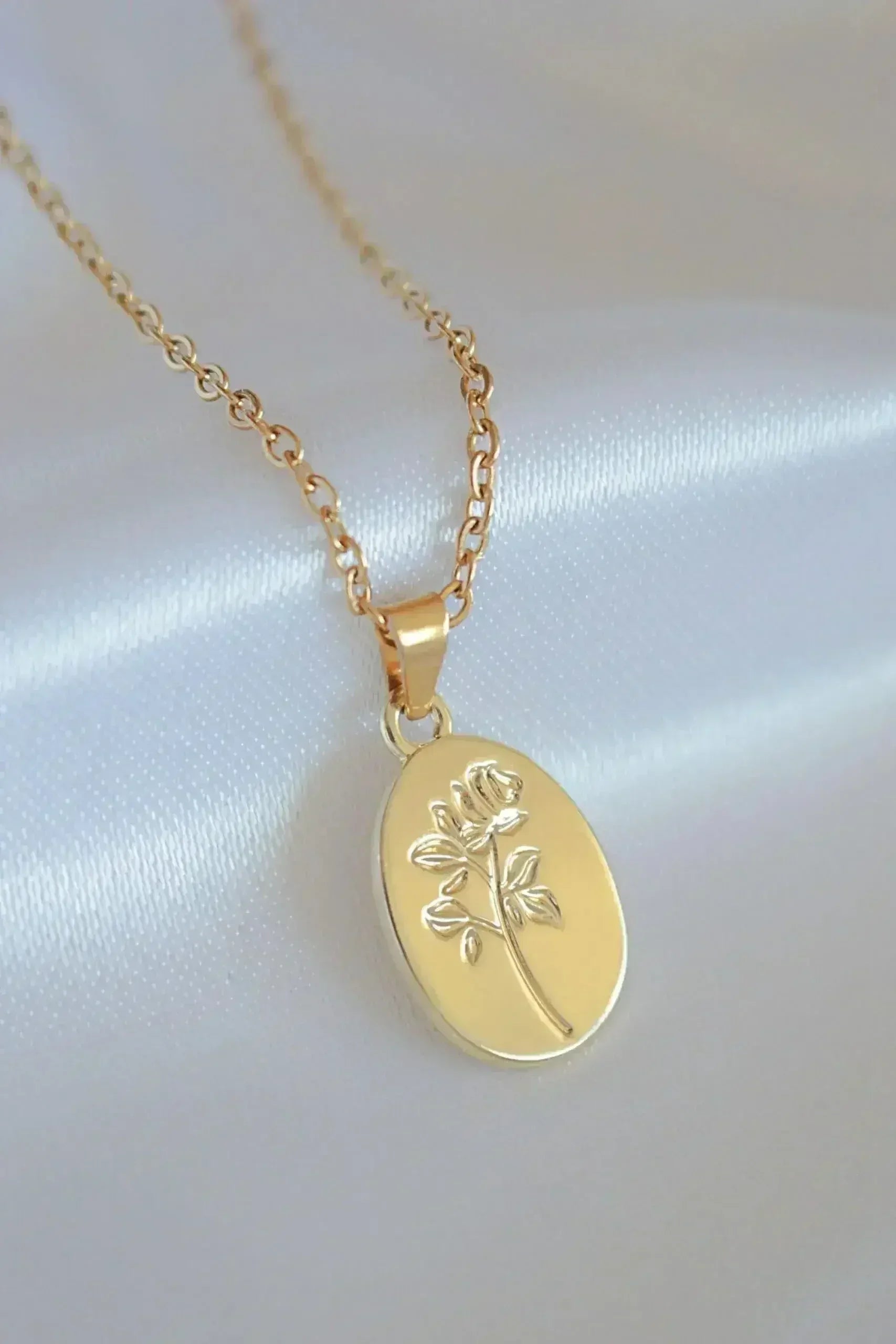 “Bouquet de Roses” 24K Classy Floral Necklace - Femstylo