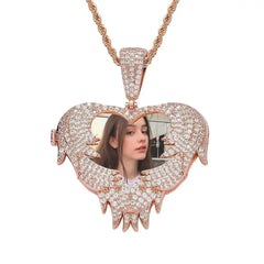 LoveShell™ – Custom Clamshell Heart Photo Pendant | Iced Out Zircon - Femstylo