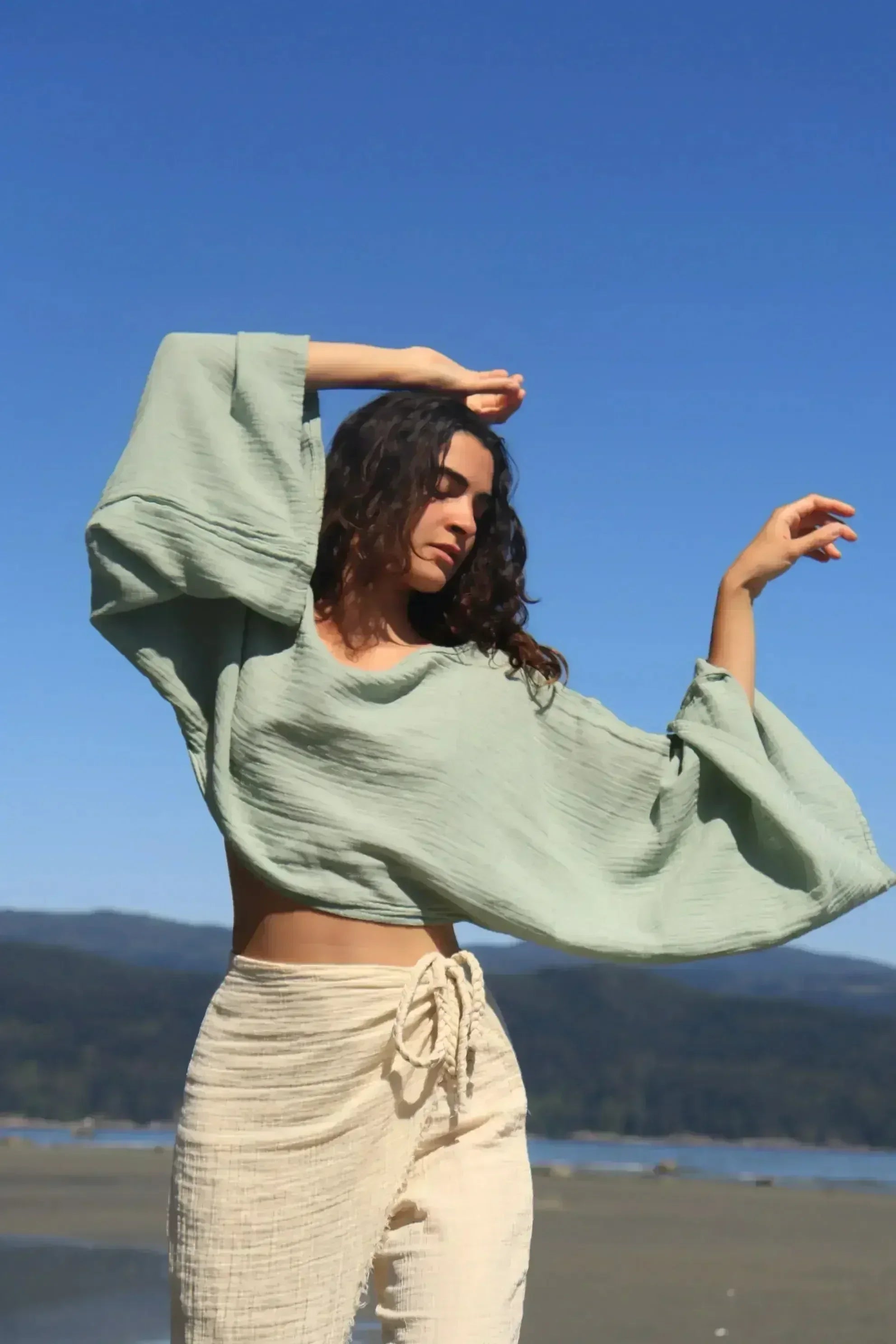 Organic Cotton Long Sleeve Crop Top - Sustainable & Handmade - Femstylo