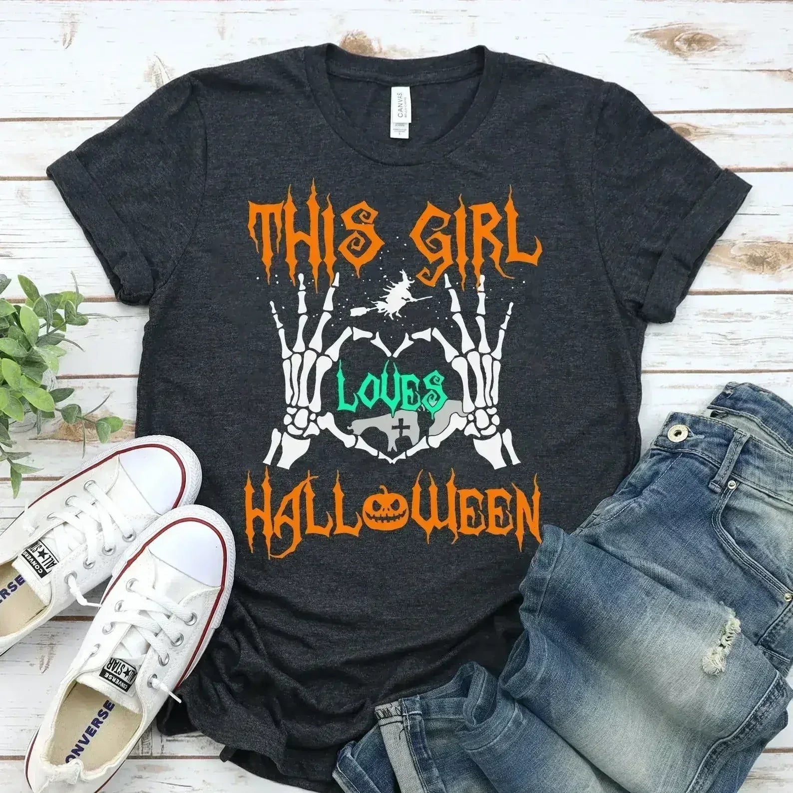 This Girls Loves Halloween T-shirt - Femstylo