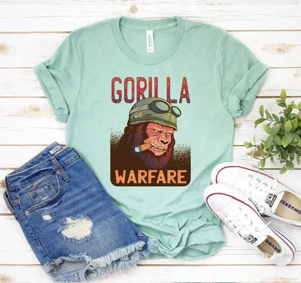 Gorilla Warfare T-shirt - Femstylo
