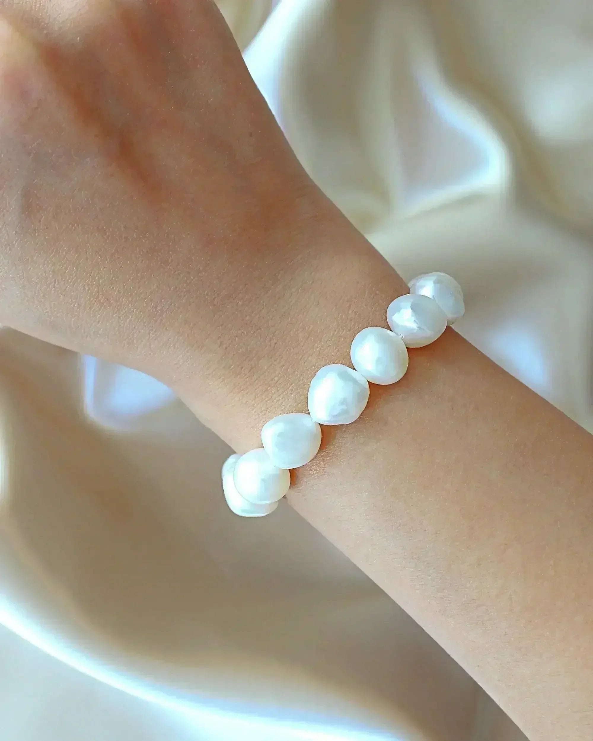 Baroque Freshwater Pearl Bracelet - 18K Gold Plated | Femstylo - Femstylo