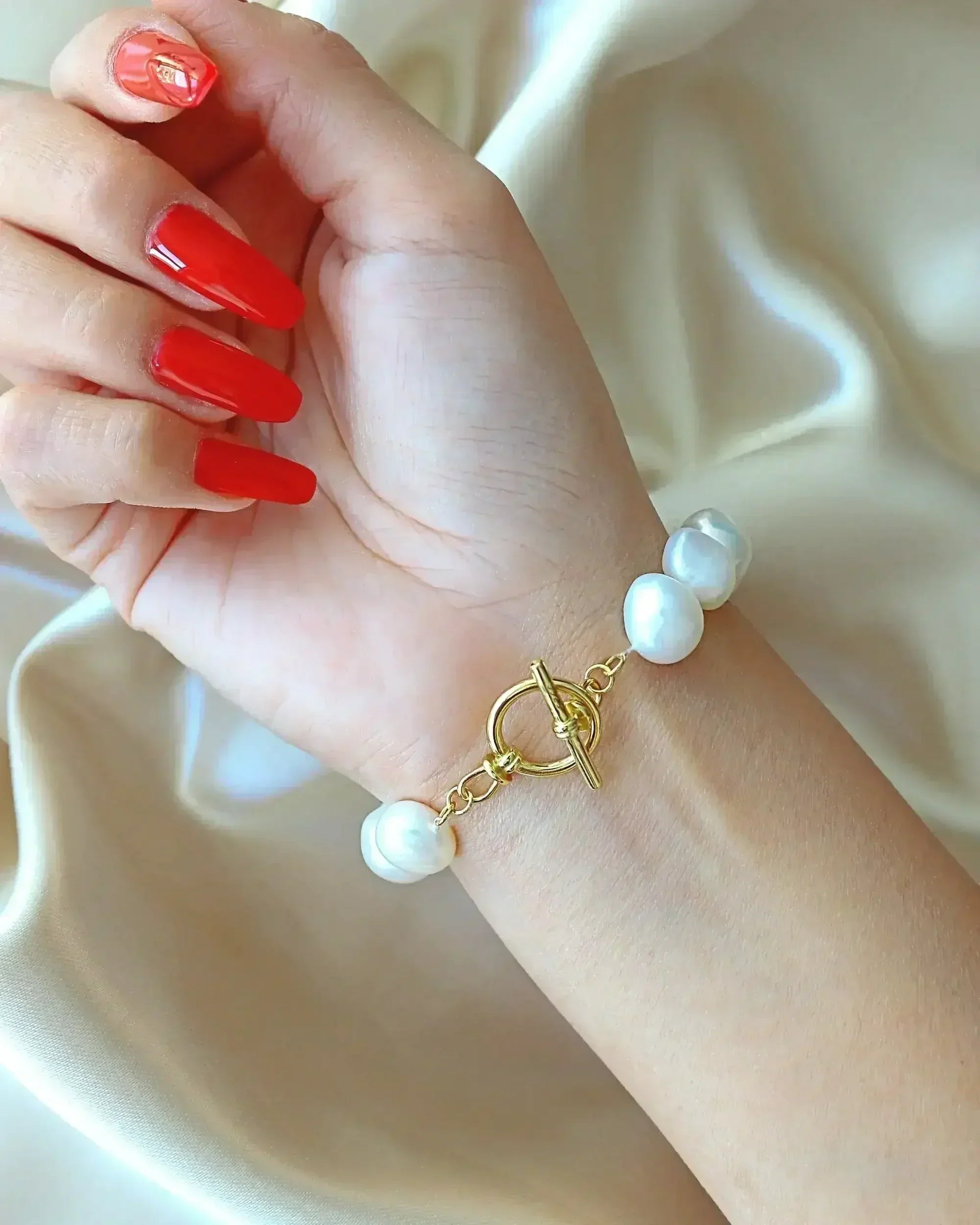 Baroque Freshwater Pearl Bracelet - 18K Gold Plated | Femstylo - Femstylo