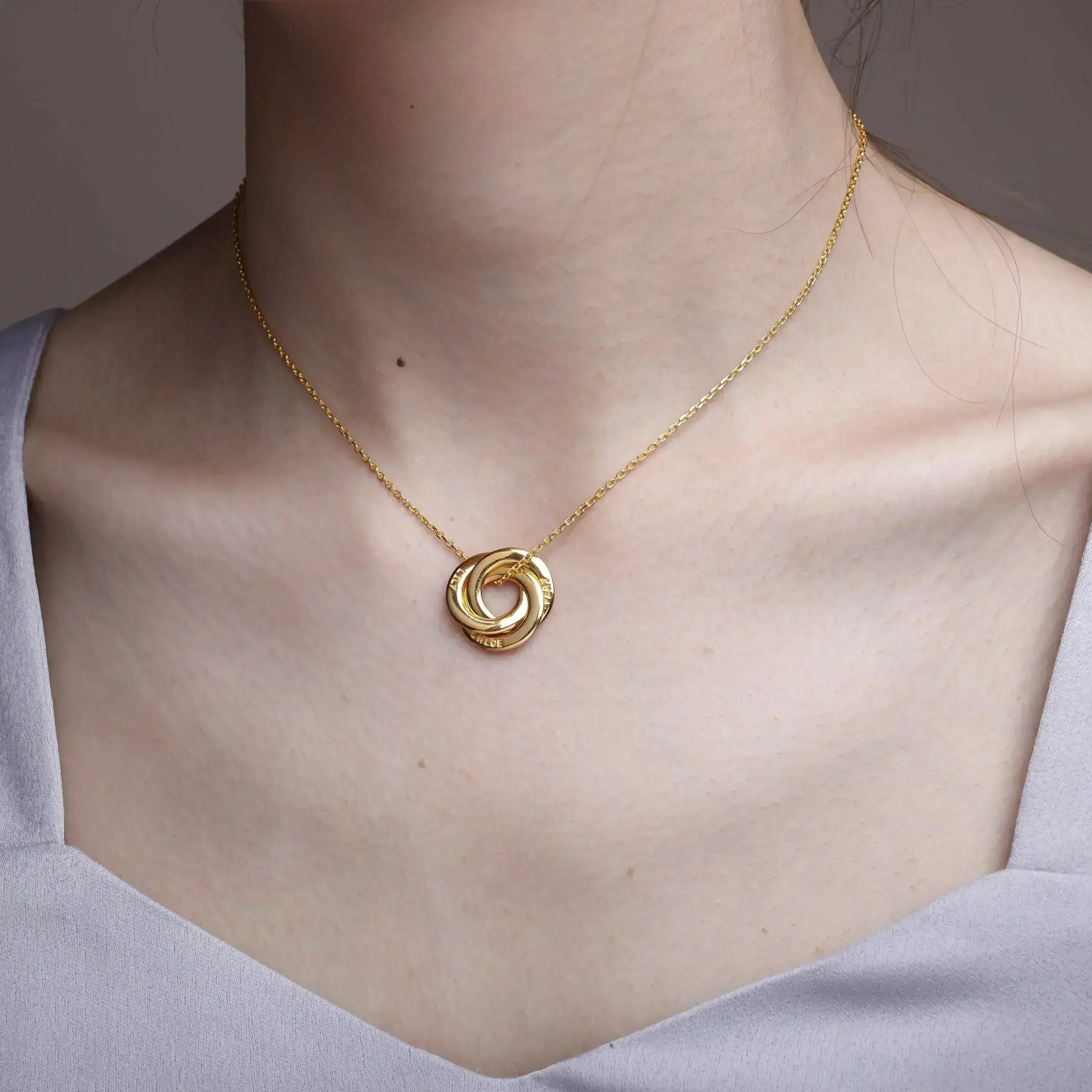 Personalized Mom Jewelry, Kids Names Necklace, Mothers Necklace - Femstylo