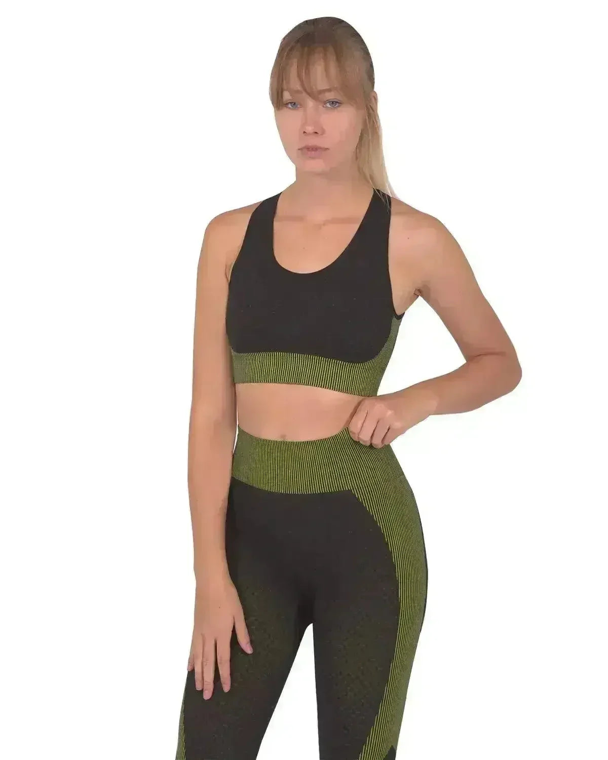 Trois Seamless Sports Bra - Black with Green - Femstylo