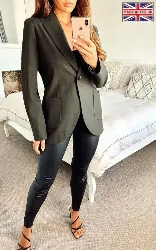 De La Creme - Womens Patch Pocket Tailored Fit Blazer - Femstylo