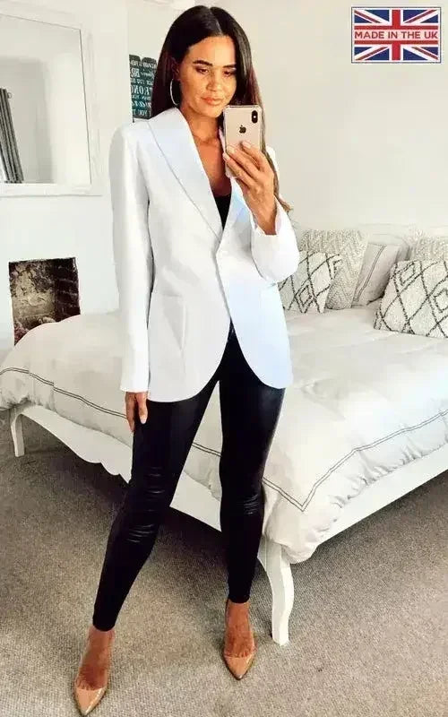 De La Creme - Womens Patch Pocket Tailored Fit Blazer - Femstylo