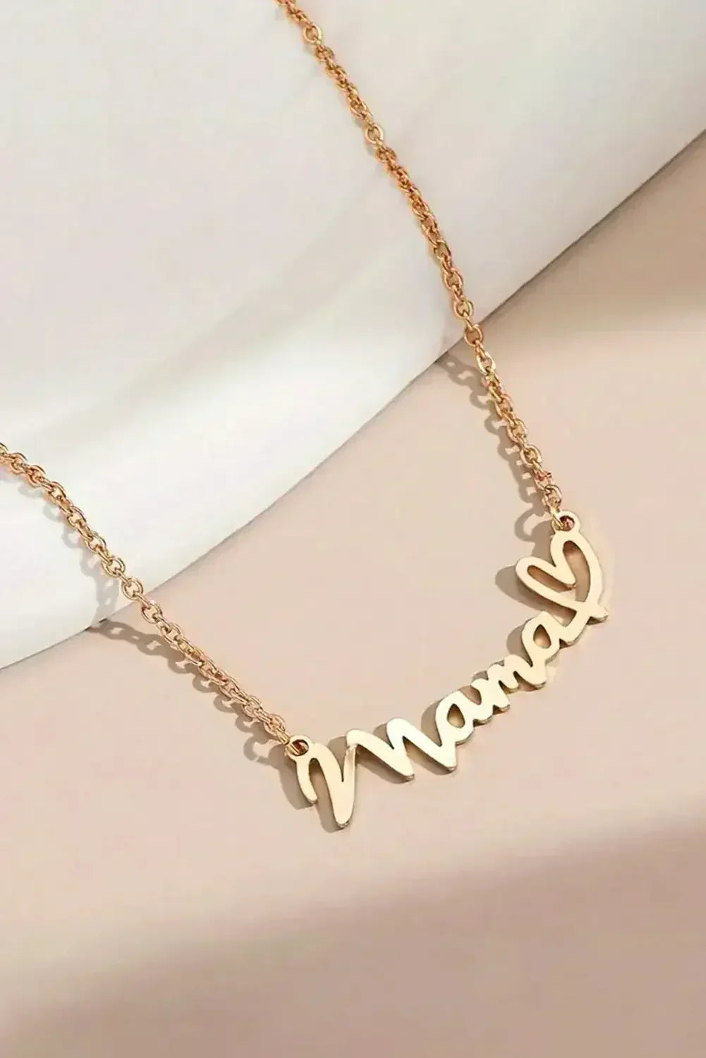 Gold Mama Letter Heart Pattern Necklace - Femstylo