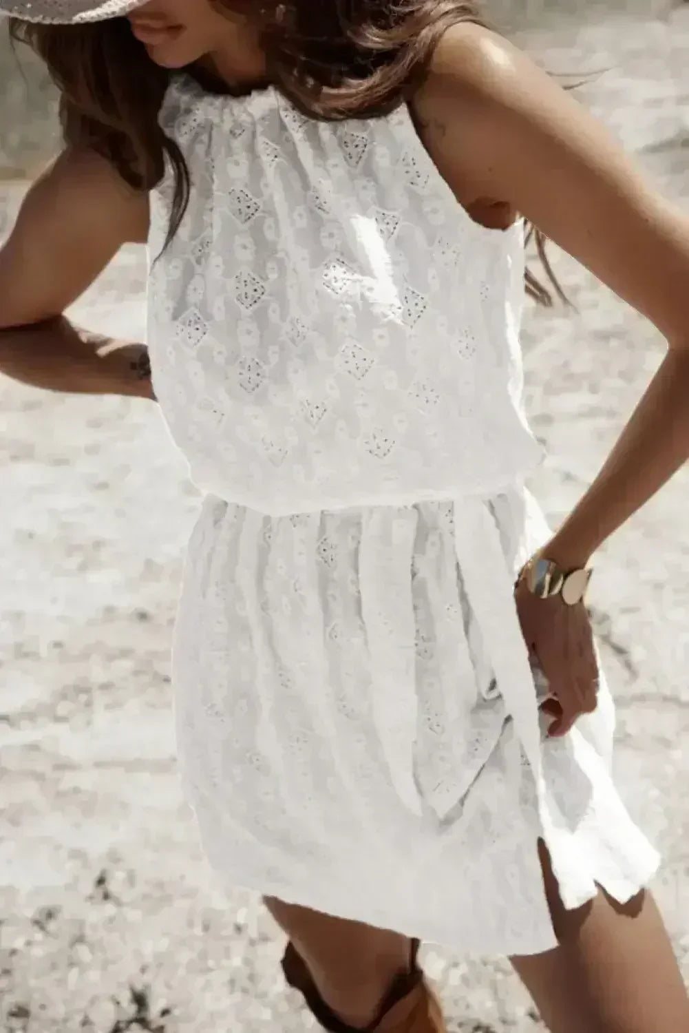 White Lace Sleeveless Knot Hollow Out Back Tied Waist Mini Dress - Femstylo