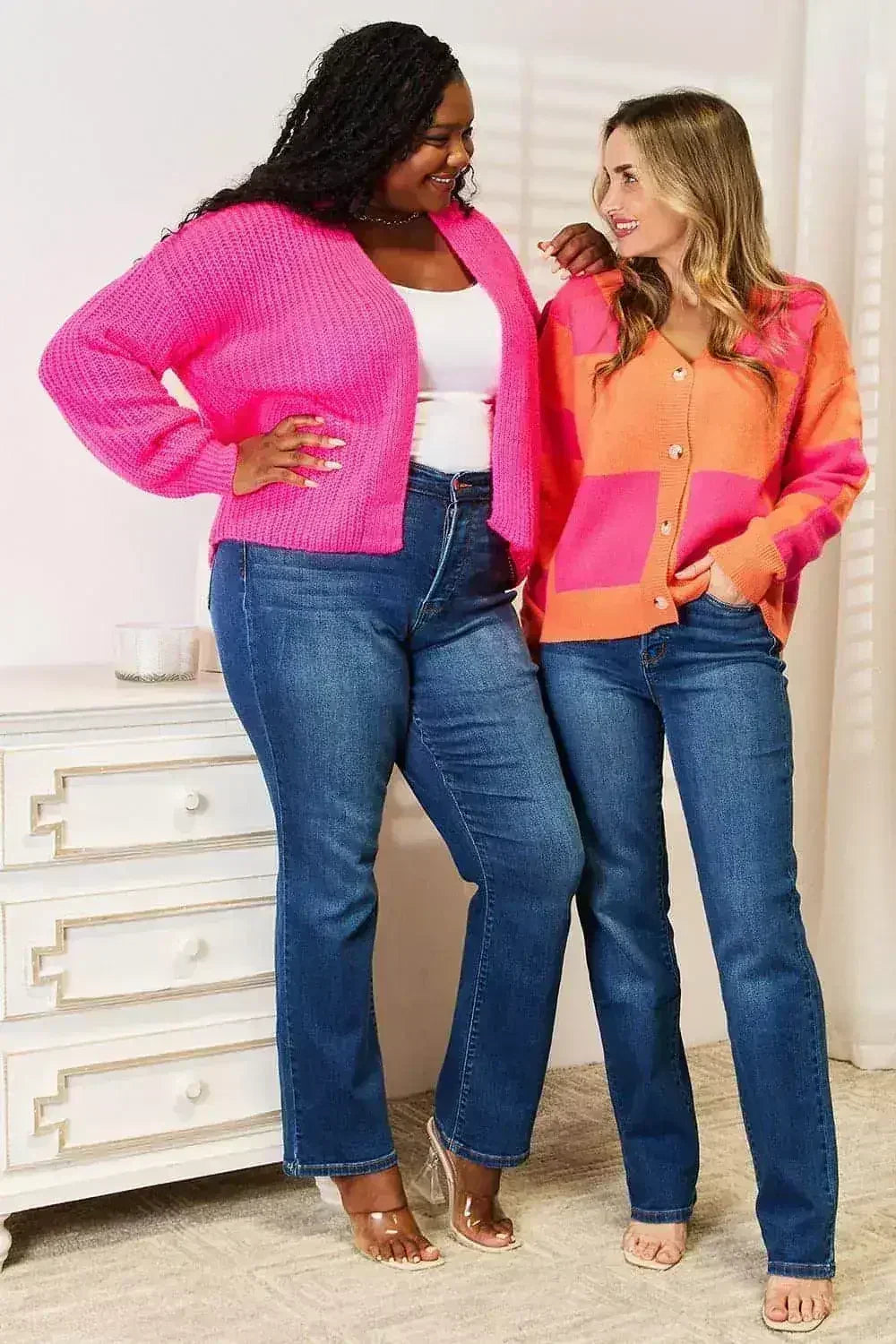 Checkered V-Neck Cardigan - Dropped Shoulder Style | Femstylo - Femstylo