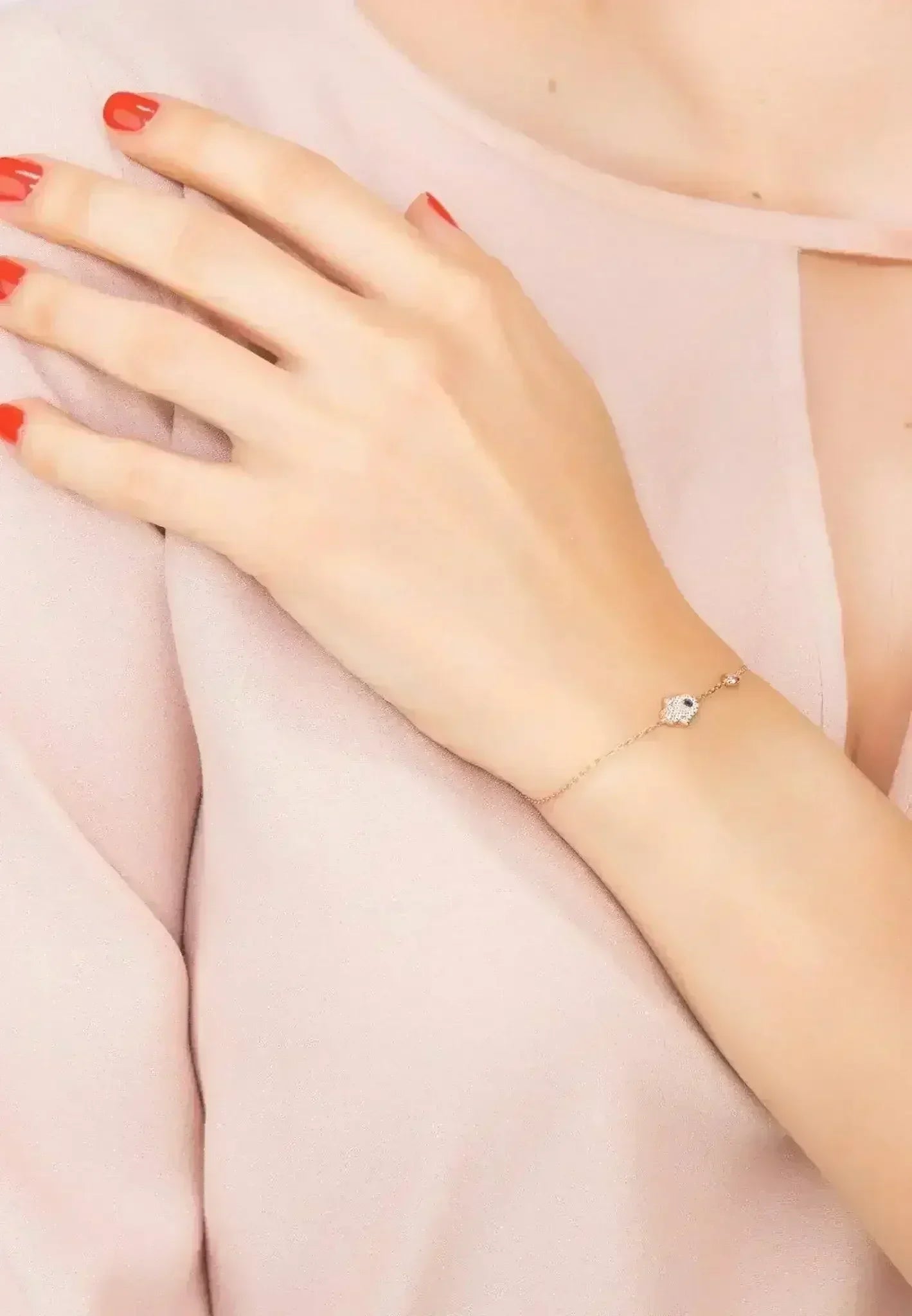 Hamsa Hand Bracelet - Femstylo