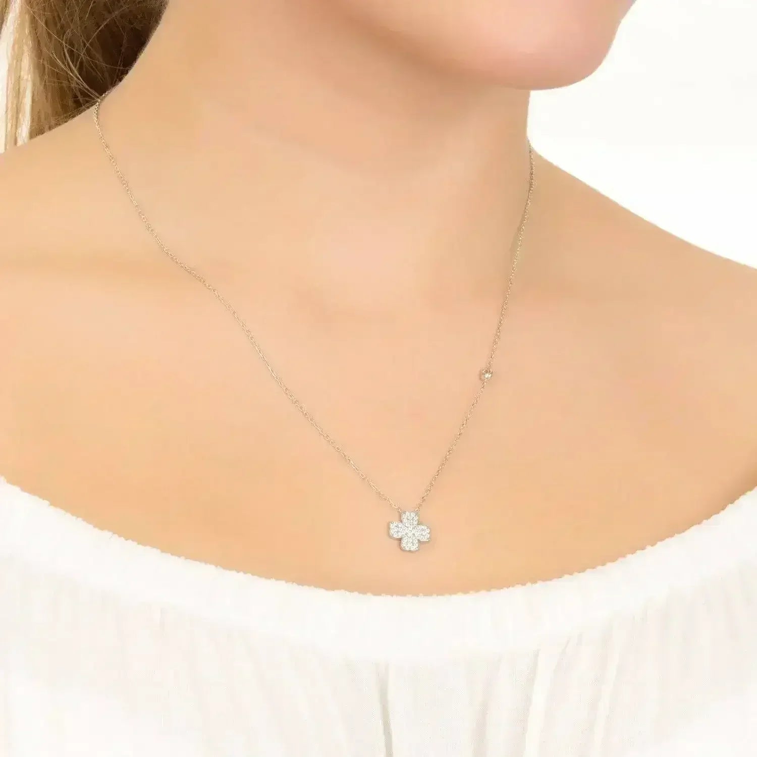 Lucky Four Leaf Clover Necklace - Femstylo