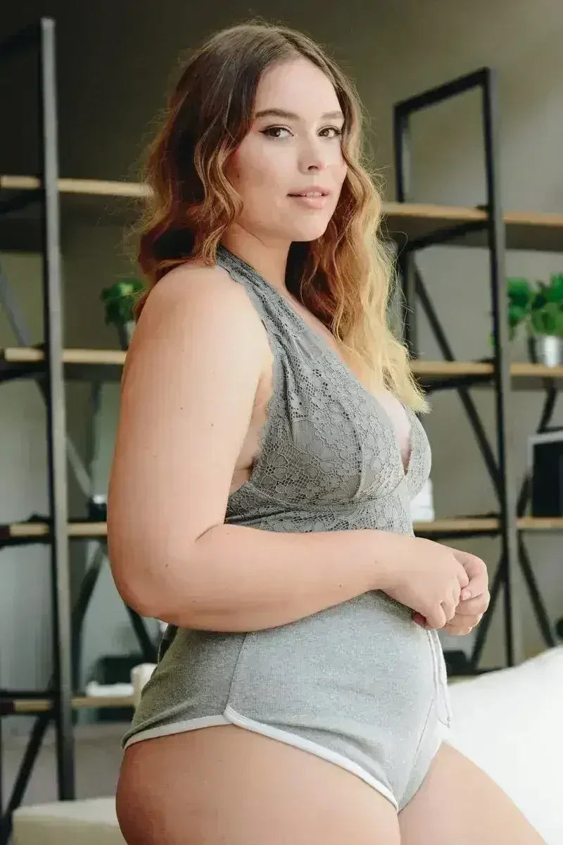 Plus Halter Top Bralette - Femstylo