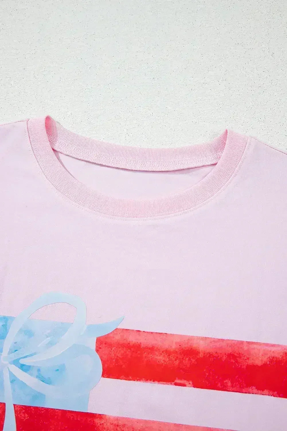 White Flag Bow Graphic Crewneck Tee - Femstylo