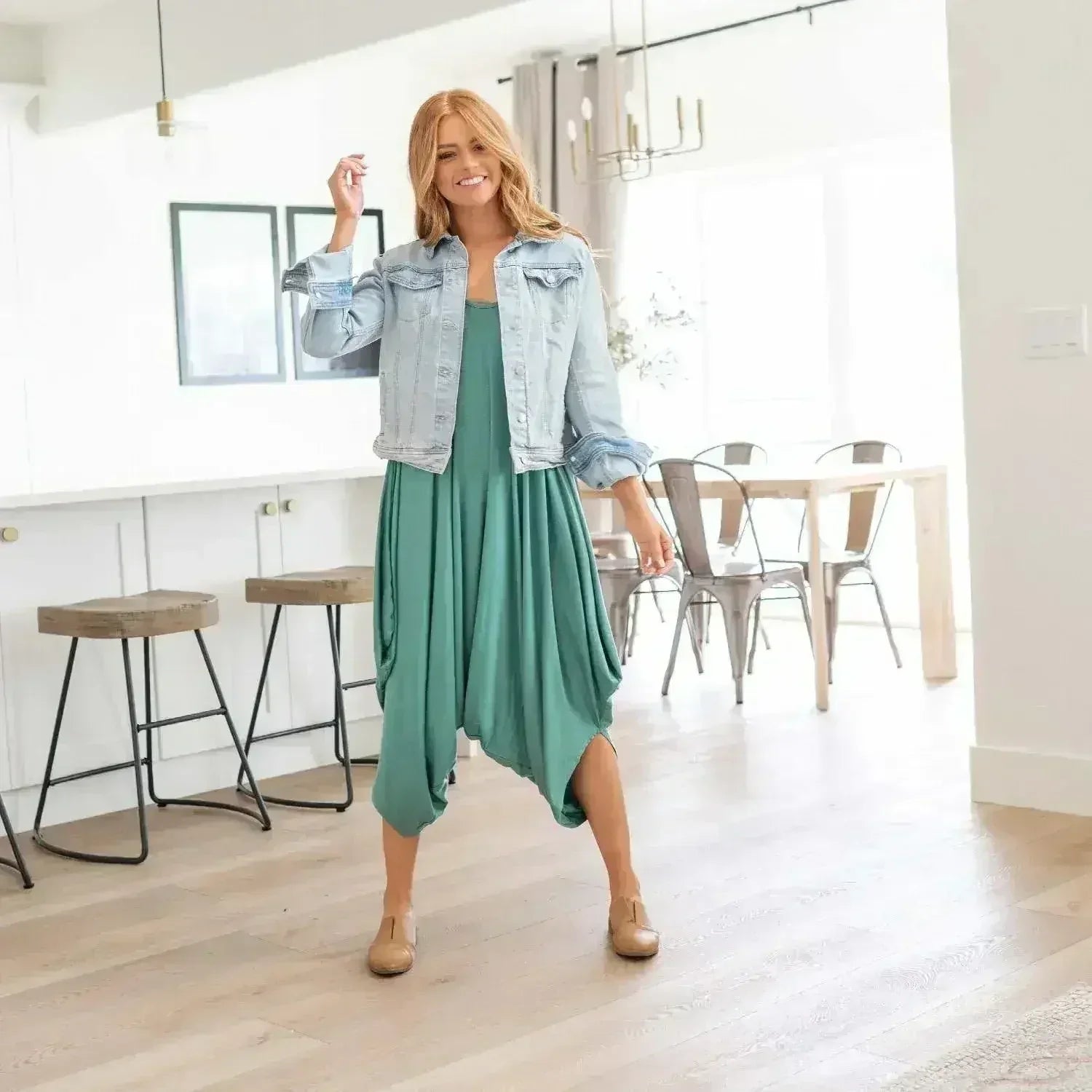 Sleeveless Loose Fit Romper With Spaghetti Straps - Femstylo