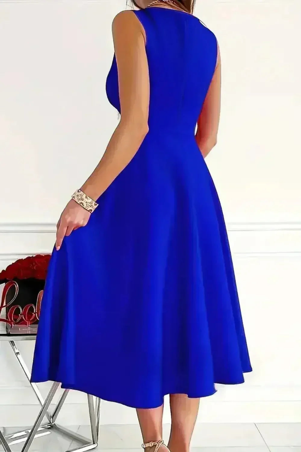 Sleeveless Midi Dress - Femstylo