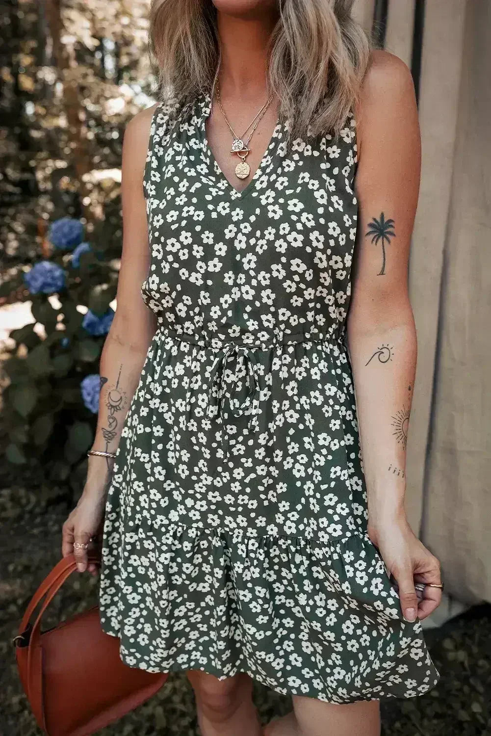 Green Boho Floral Print V Neck Knot Waist Sleeveless Dress - Femstylo