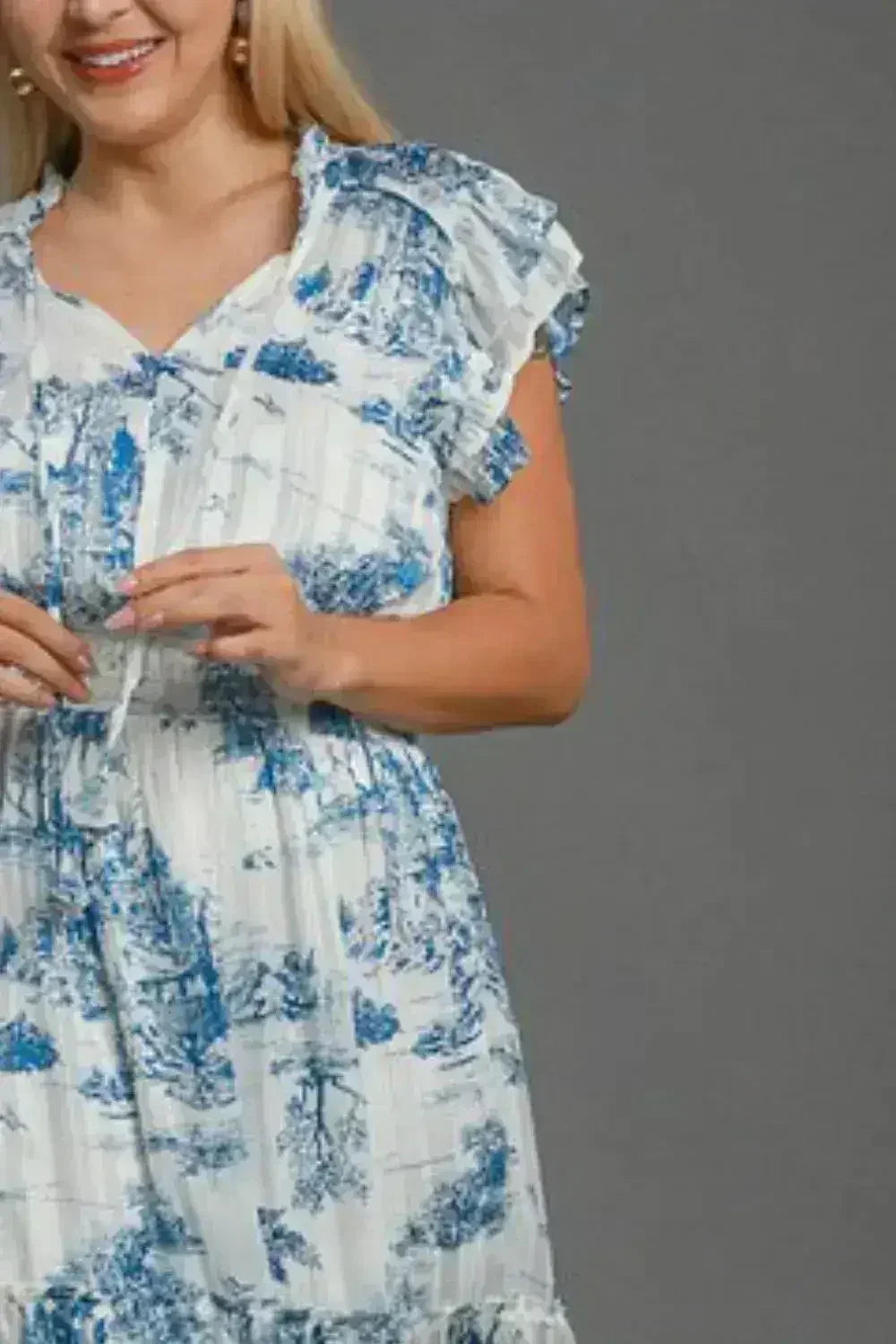 Umgee Full Size Two Tone Landscape Print Midi Dress Plus Size - Femstylo