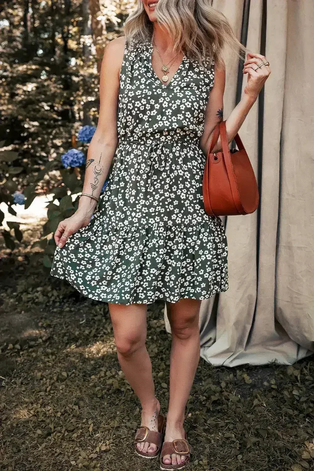 Green Boho Floral Print V Neck Knot Waist Sleeveless Dress - Femstylo