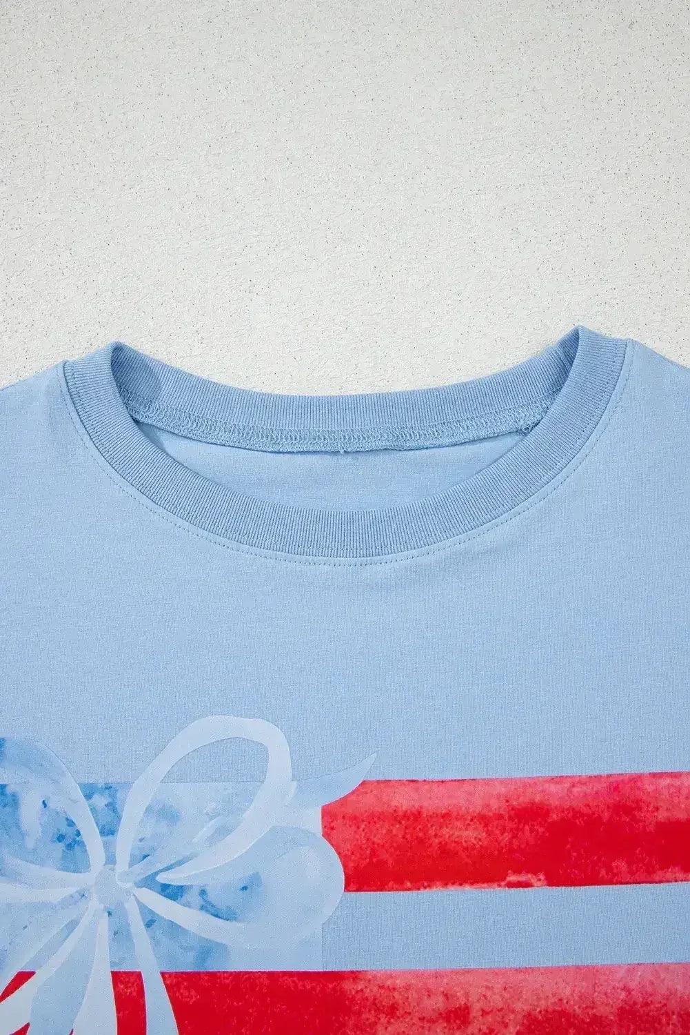 White Flag Bow Graphic Crewneck Tee - Femstylo