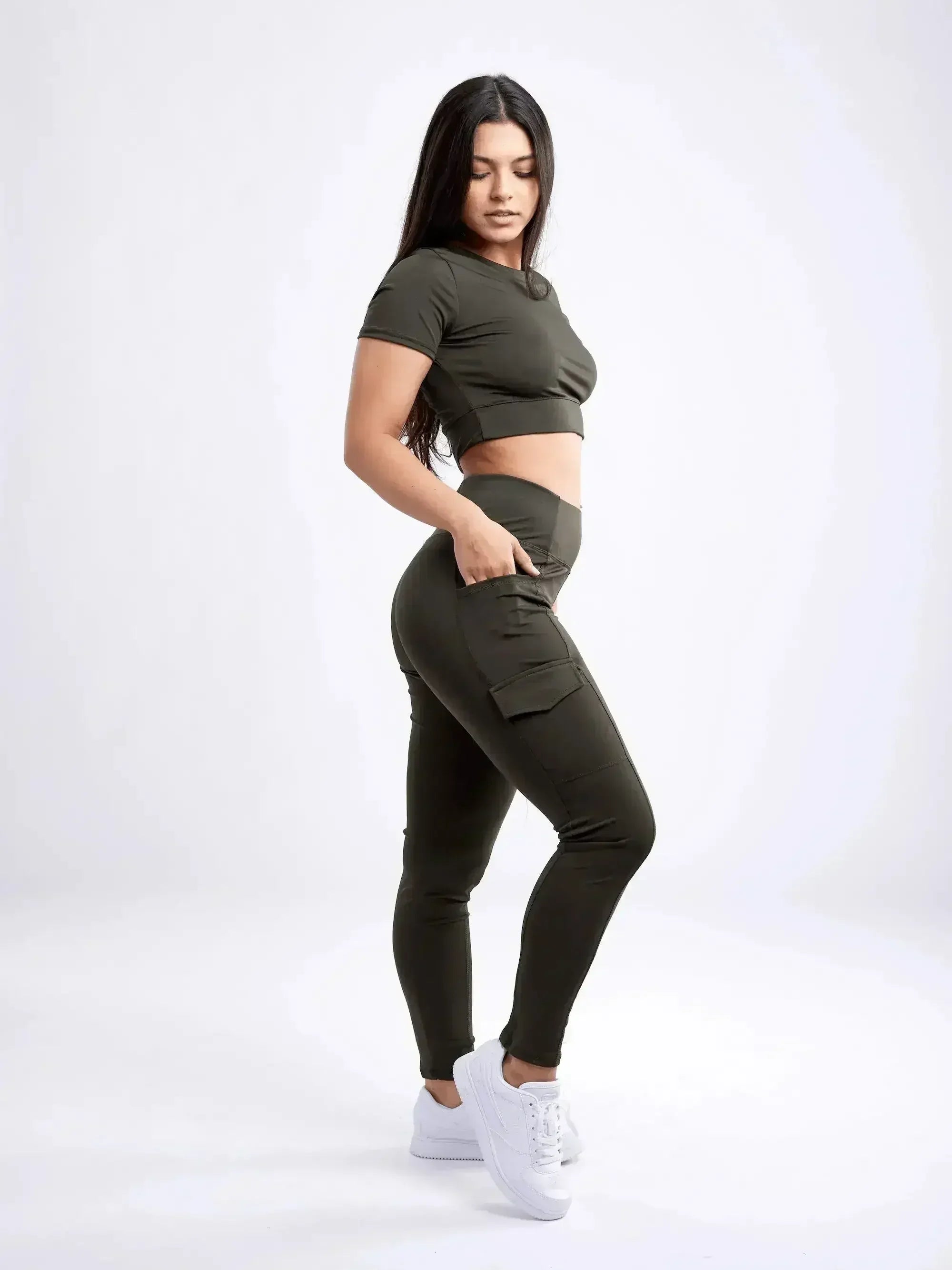 Short-Sleeve Crop Top - Femstylo
