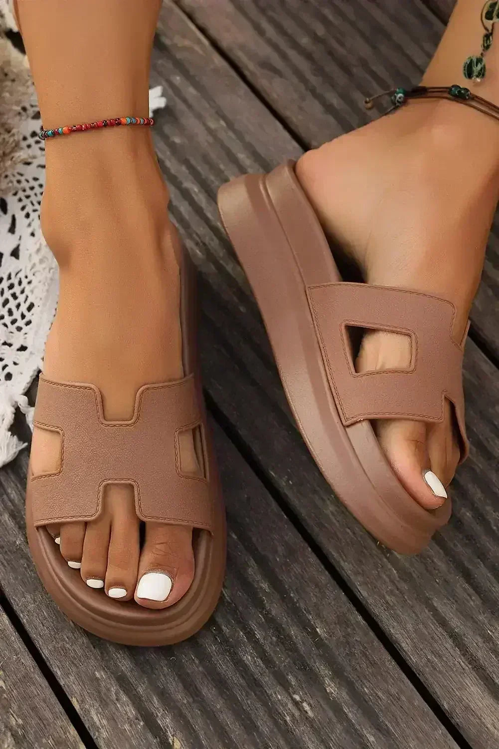 Black Cut Out Band Open Toe Platform Slides Shoes - Femstylo