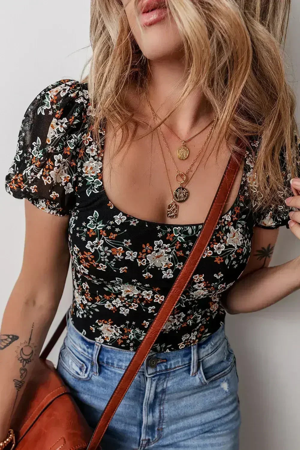 Black Floral Print U Neck Short Puff Sleeve Bodysuit - Femstylo