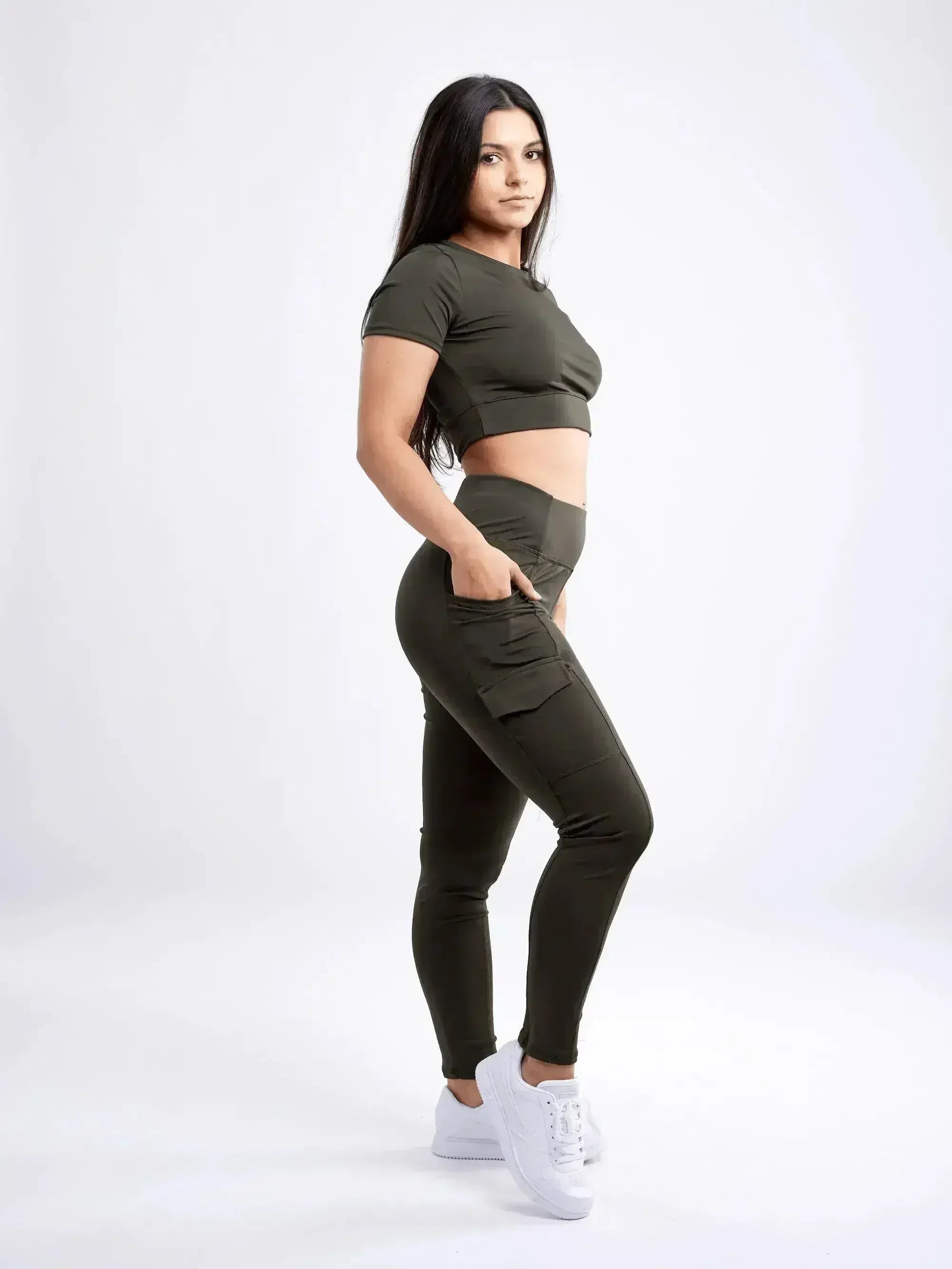 Short-Sleeve Crop Top - Femstylo