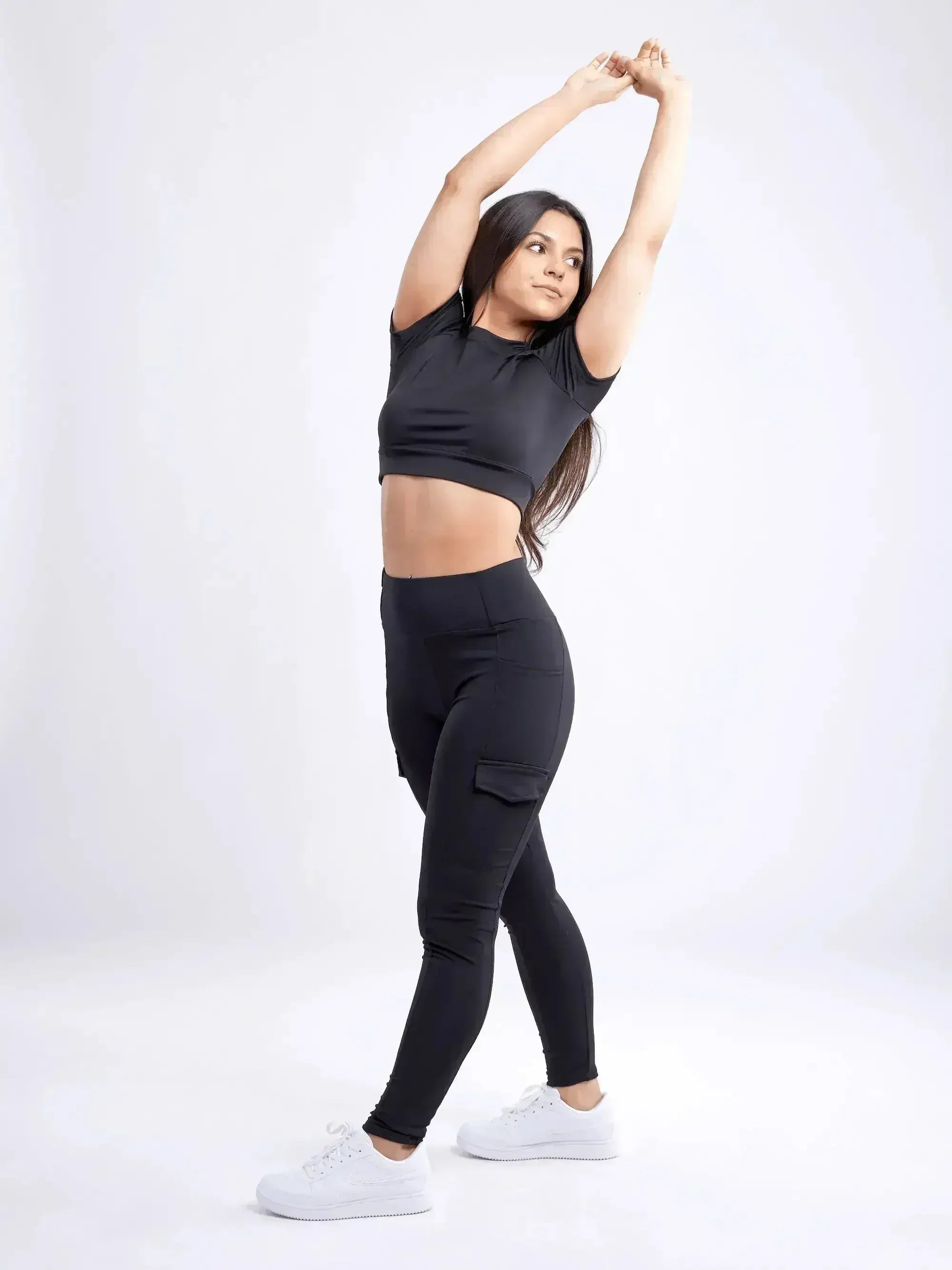 Short-Sleeve Crop Top - Femstylo